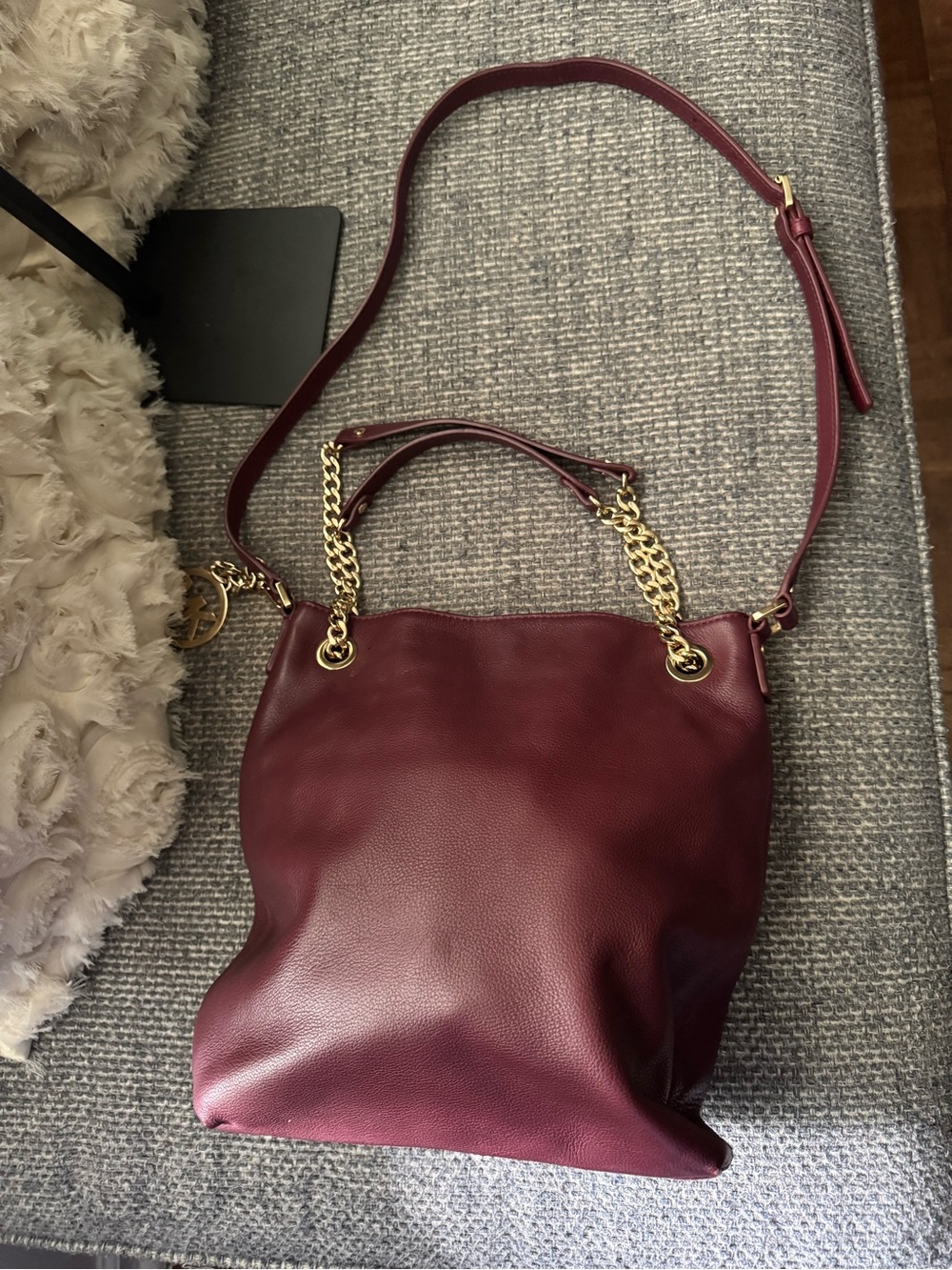 Michael Kors Jet Set Large Chain Tote Burgundy/Wine Pebbled Leather Shoulder Bag - Picture 7 of 11